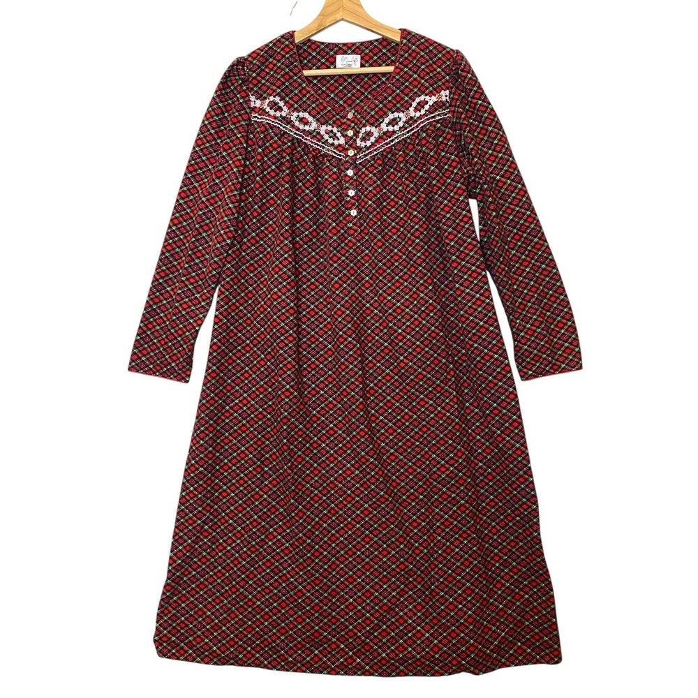 Aria Plaid Flannel‎ Nightgown M Red Embroidered Holiday Pic Cozy Christmas Retro